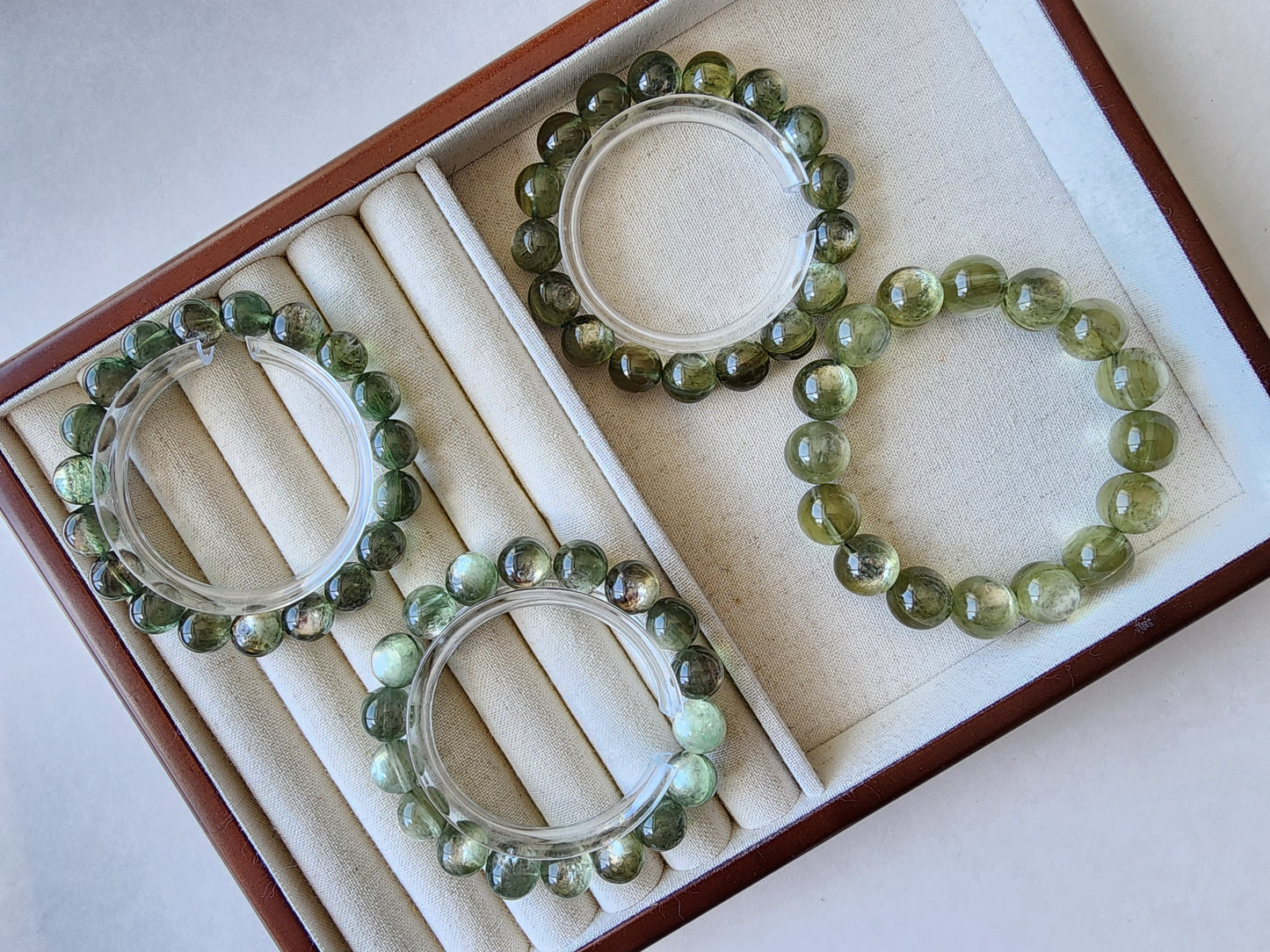 [Bracelet] Elegant Harmony: Handcrafted Green Lithium Mica 绿锂云母 Bead Bracelet