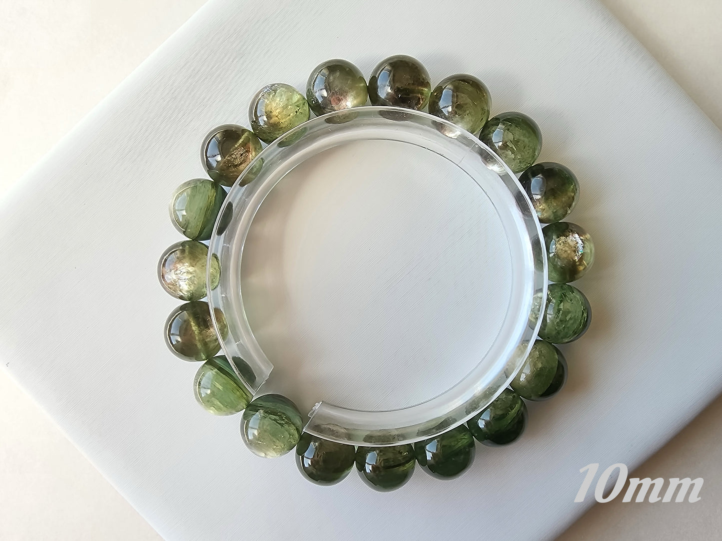 [Bracelet] Elegant Harmony: Handcrafted Green Lithium Mica 绿锂云母 Bead Bracelet