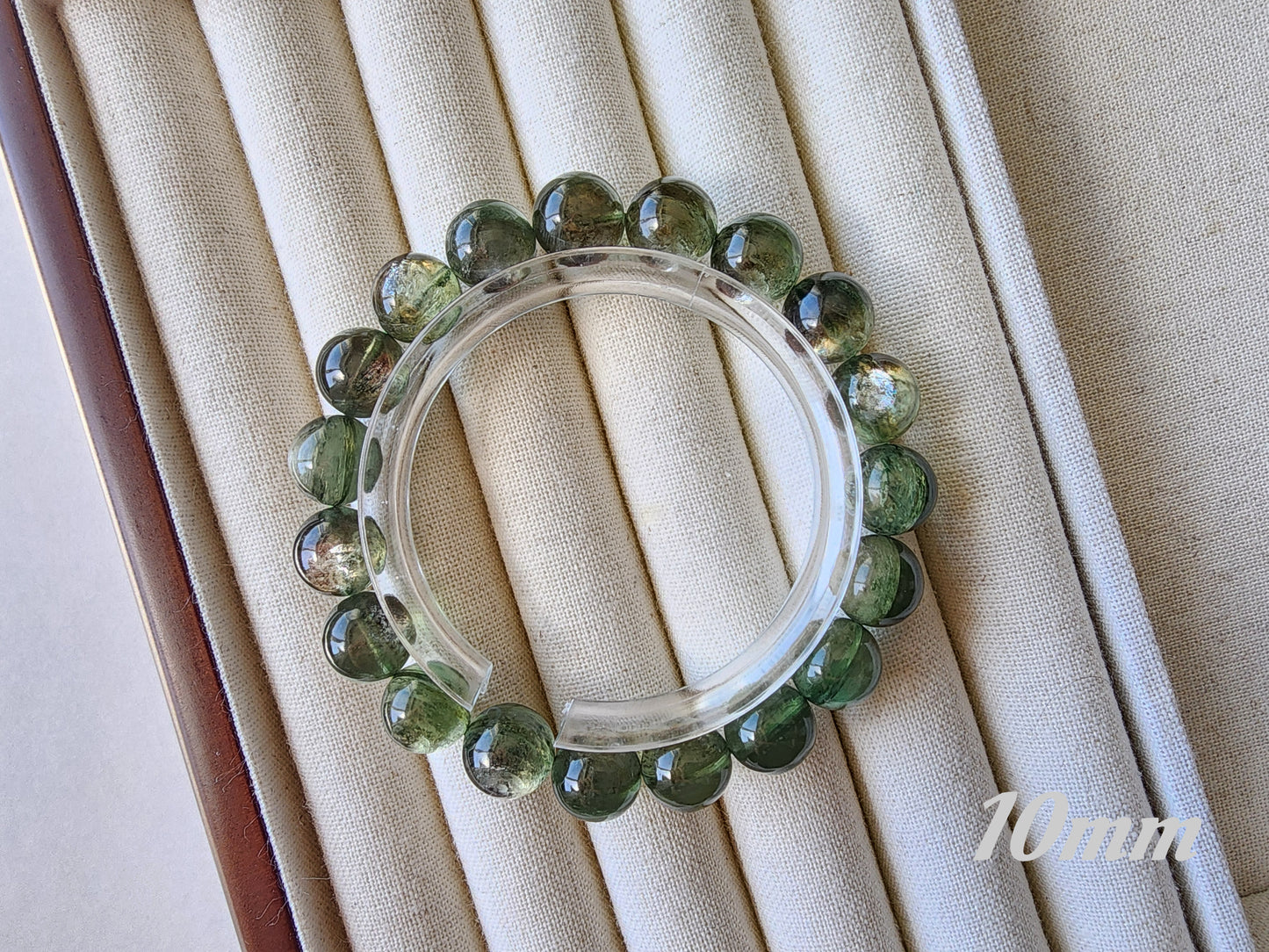 [Bracelet] Elegant Harmony: Handcrafted Green Lithium Mica 绿锂云母 Bead Bracelet