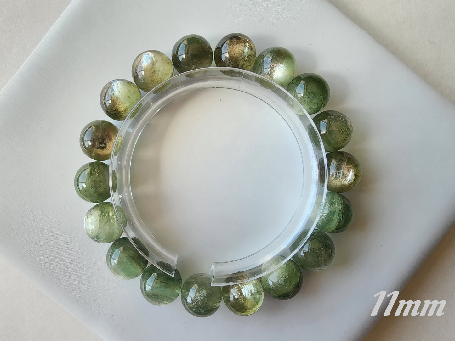 [Bracelet] Elegant Harmony: Handcrafted Green Lithium Mica 绿锂云母 Bead Bracelet