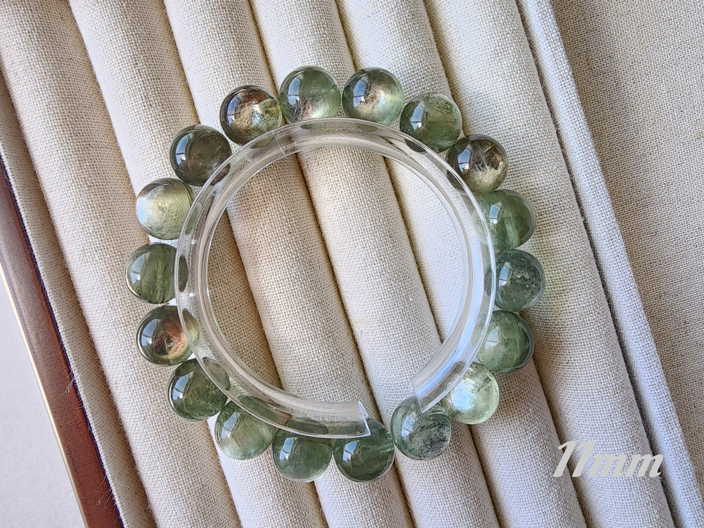 [Bracelet] Elegant Harmony: Handcrafted Green Lithium Mica 绿锂云母 Bead Bracelet