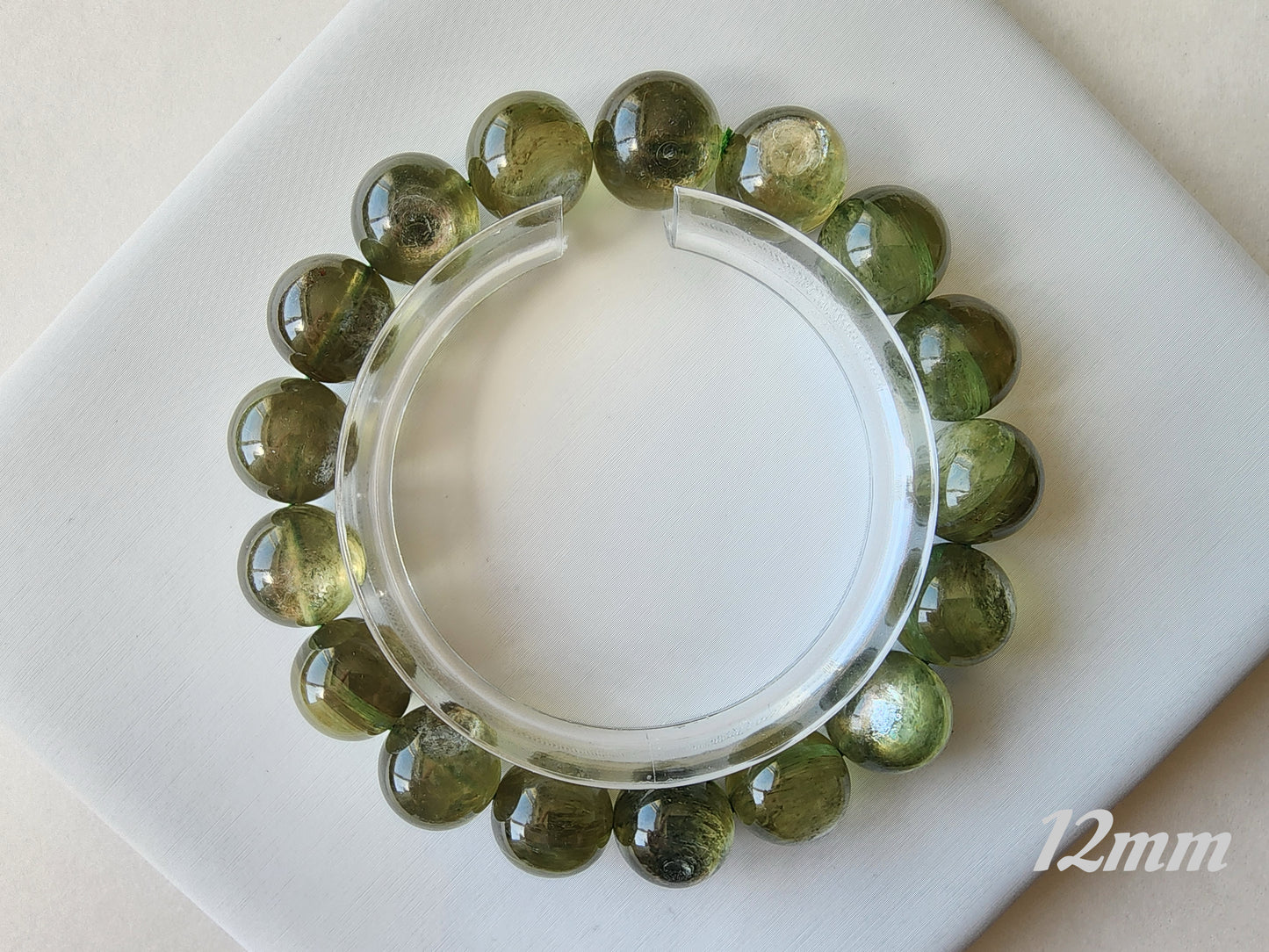 [Bracelet] Elegant Harmony: Handcrafted Green Lithium Mica 绿锂云母 Bead Bracelet