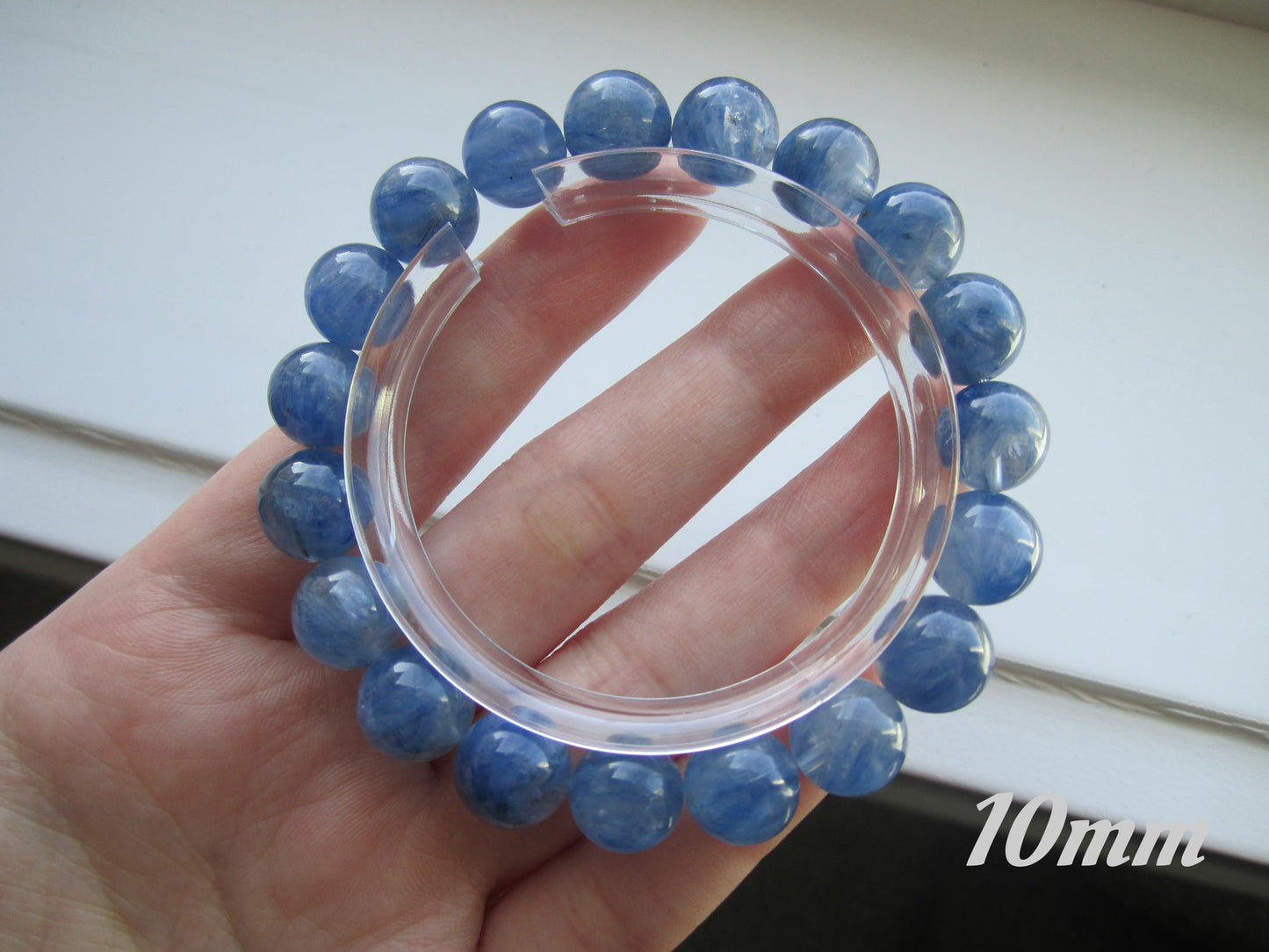 [Bracelet] Natural Kyanite Gemstone Bracelet: Tranquility & Self-Expression