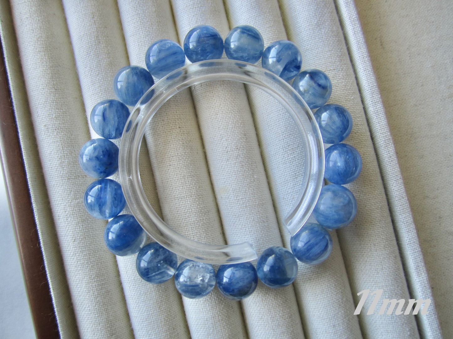 [Bracelet] Natural Kyanite Gemstone Bracelet: Tranquility & Self-Expression