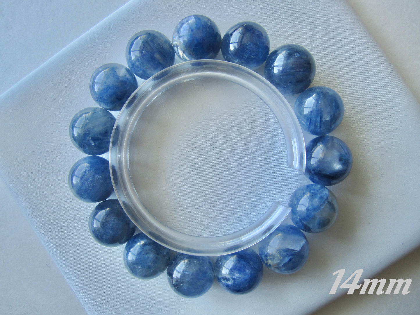 [Bracelet] Natural Kyanite Gemstone Bracelet: Tranquility & Self-Expression