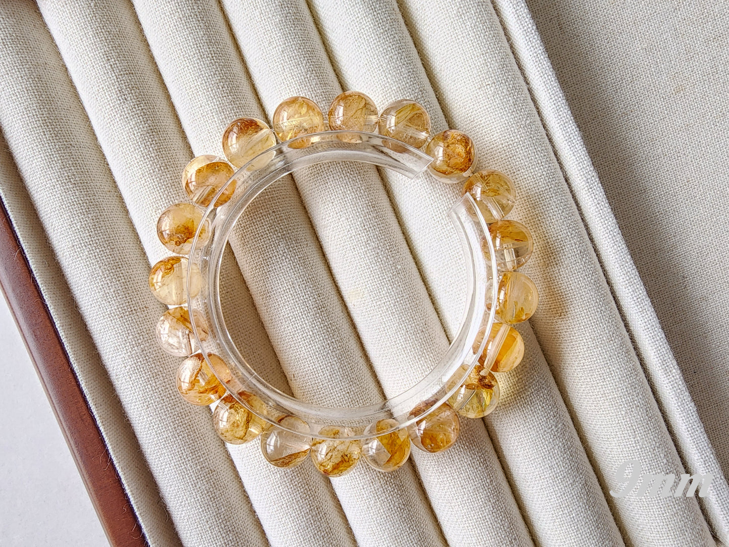 [Bracelet] Golden Healer Hematoid Quartz 蜜蜡胶花 Bracelet