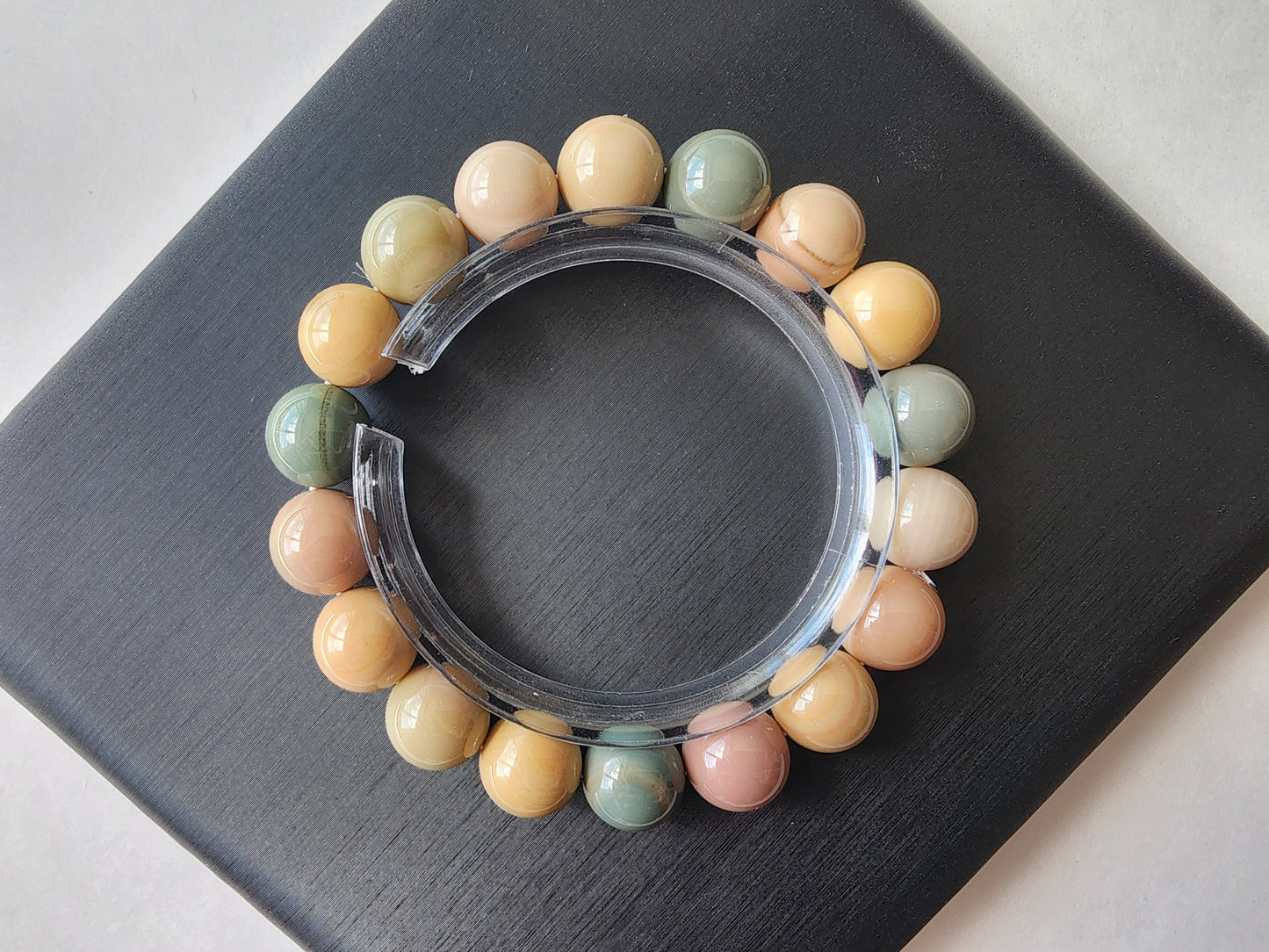 [Bracelet] Earthy Elegance: 11mm Alashan Agate Beaded Bracelet