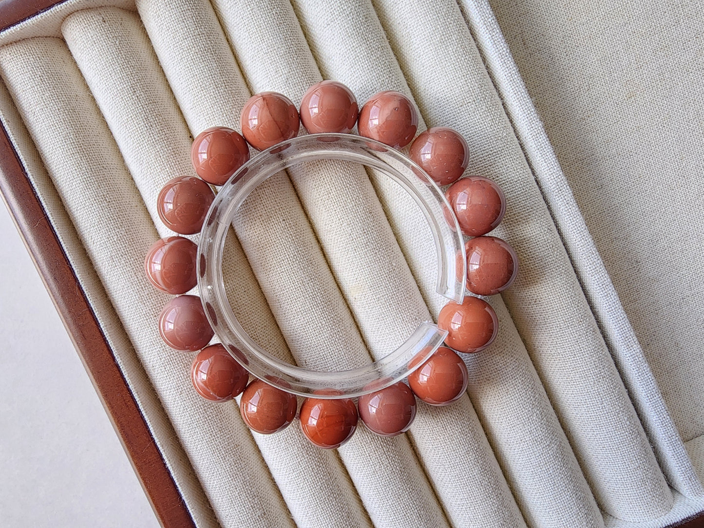 [Bracelet] Exquisite 12mm Alashan Agate Bracelet: A Touch of Elegance