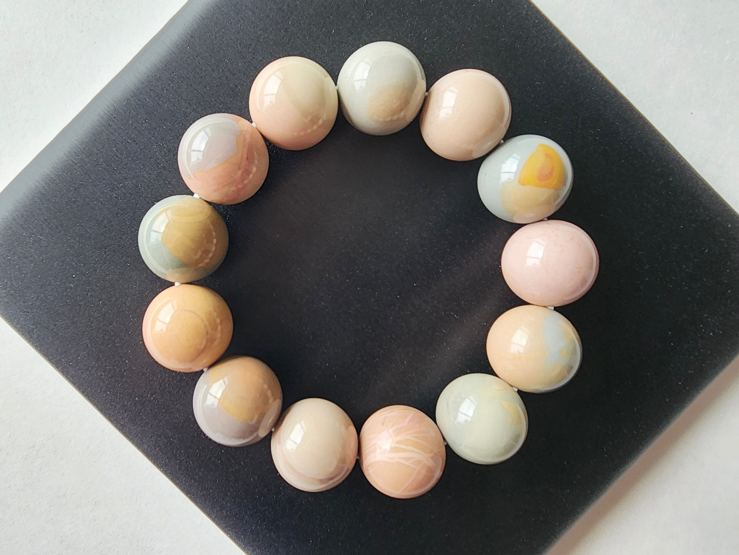 [Bracelet] Pastel Harmony: 15mm Alashan Agate Bracelet