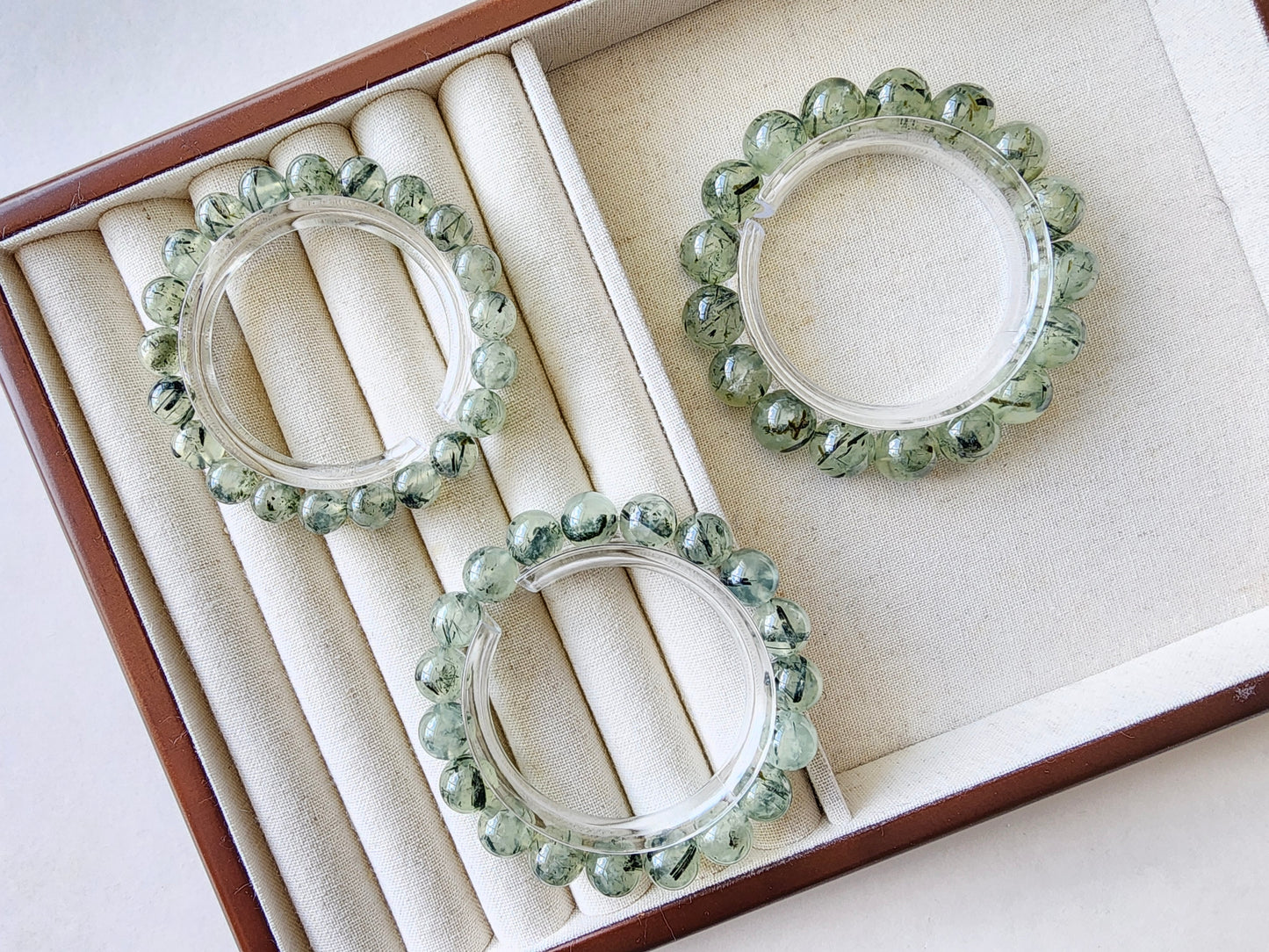 [Bracelet] Natural Prehnite with Black Rutiles Bracelet