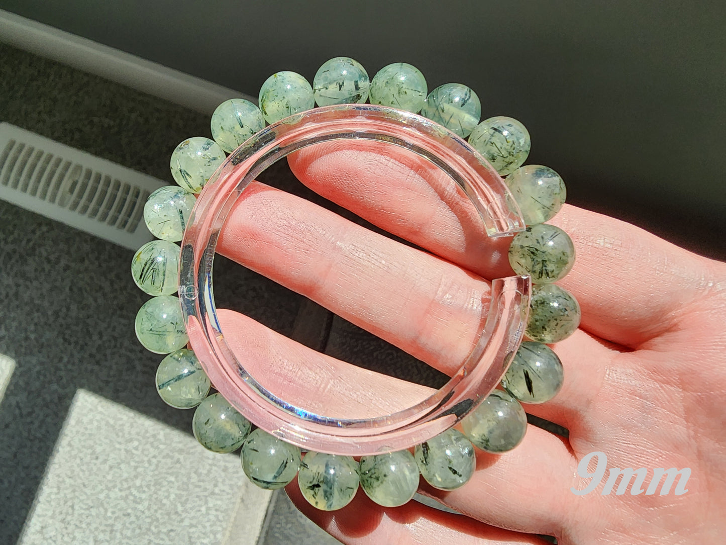 [Bracelet] Natural Prehnite with Black Rutiles Bracelet