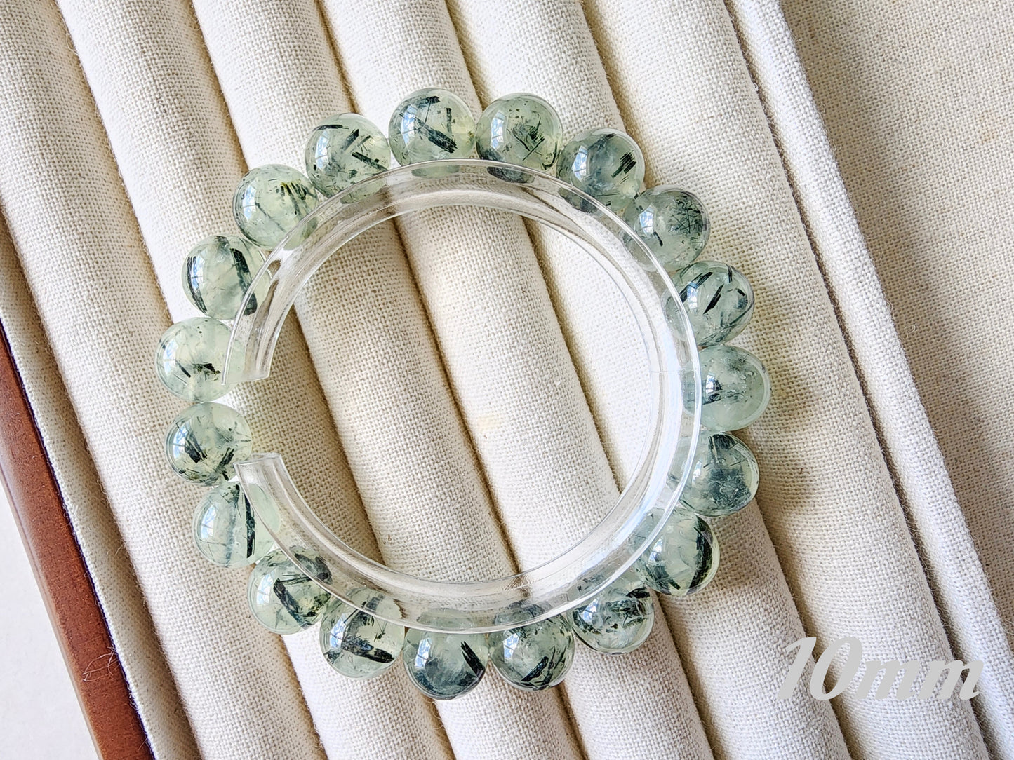 [Bracelet] Natural Prehnite with Black Rutiles Bracelet