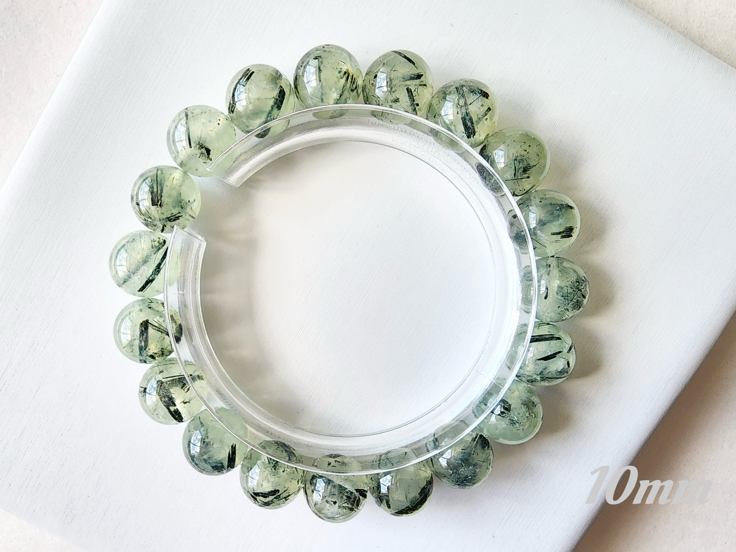 [Bracelet] Natural Prehnite with Black Rutiles Bracelet