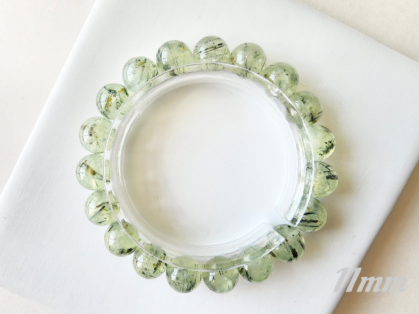 [Bracelet] Natural Prehnite with Black Rutiles Bracelet