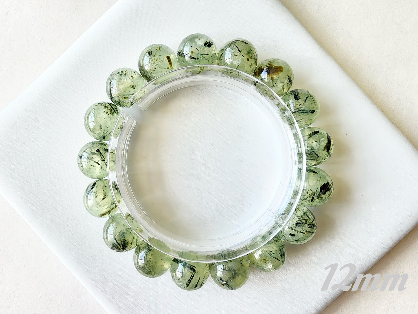 [Bracelet] Natural Prehnite with Black Rutiles Bracelet