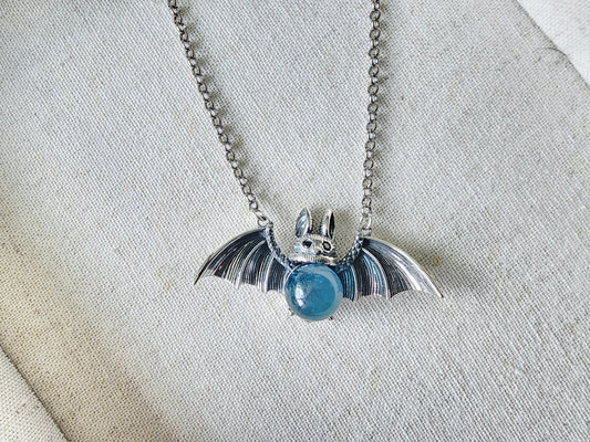 [Necklace] Sterling Silver Owl Necklace with Aquamarine Gemstone