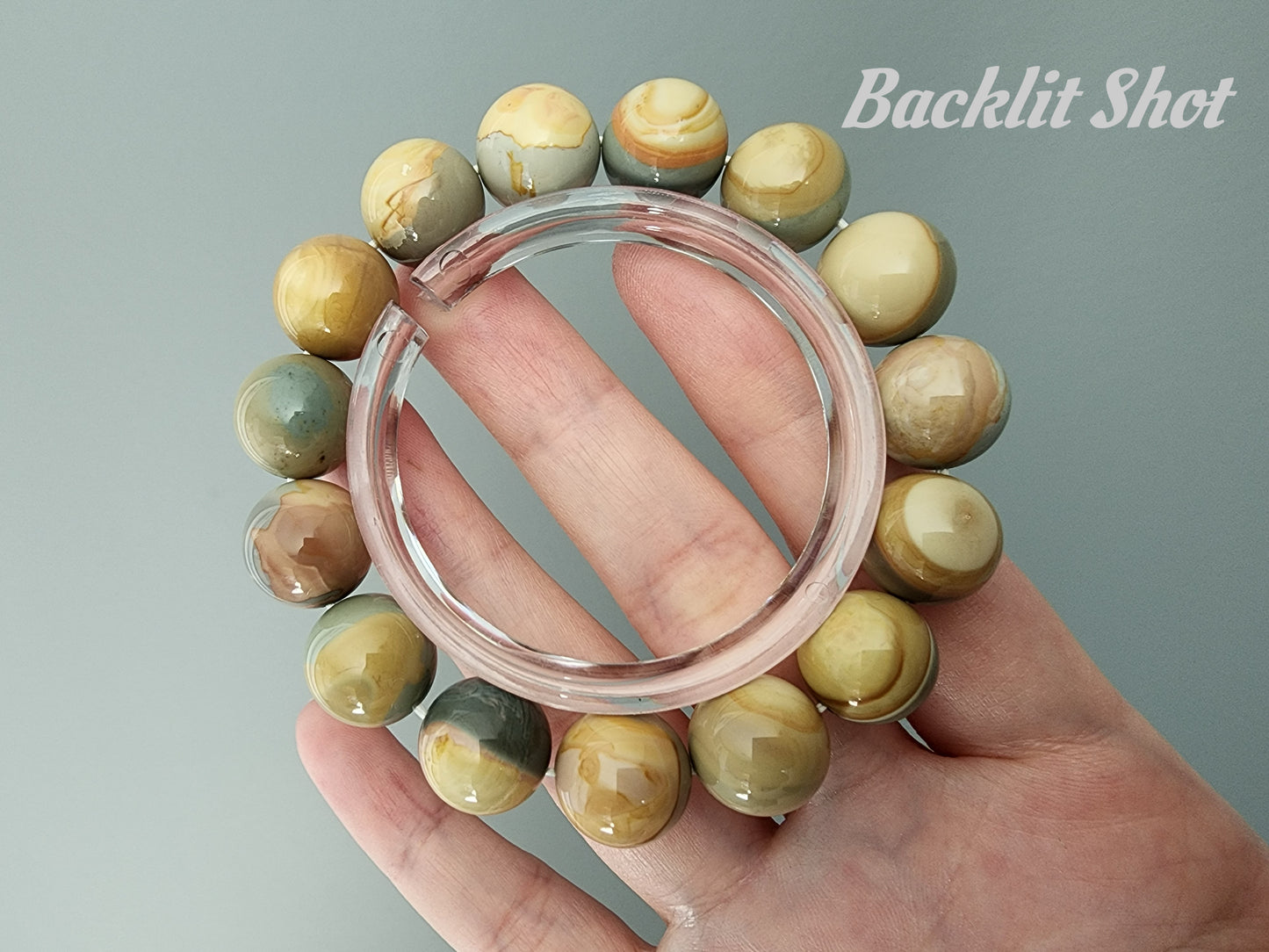 [Bracelet] Exquisite 13mm Alashan Agate Bracelet: Embrace the Warmth of Nature’s Beauty