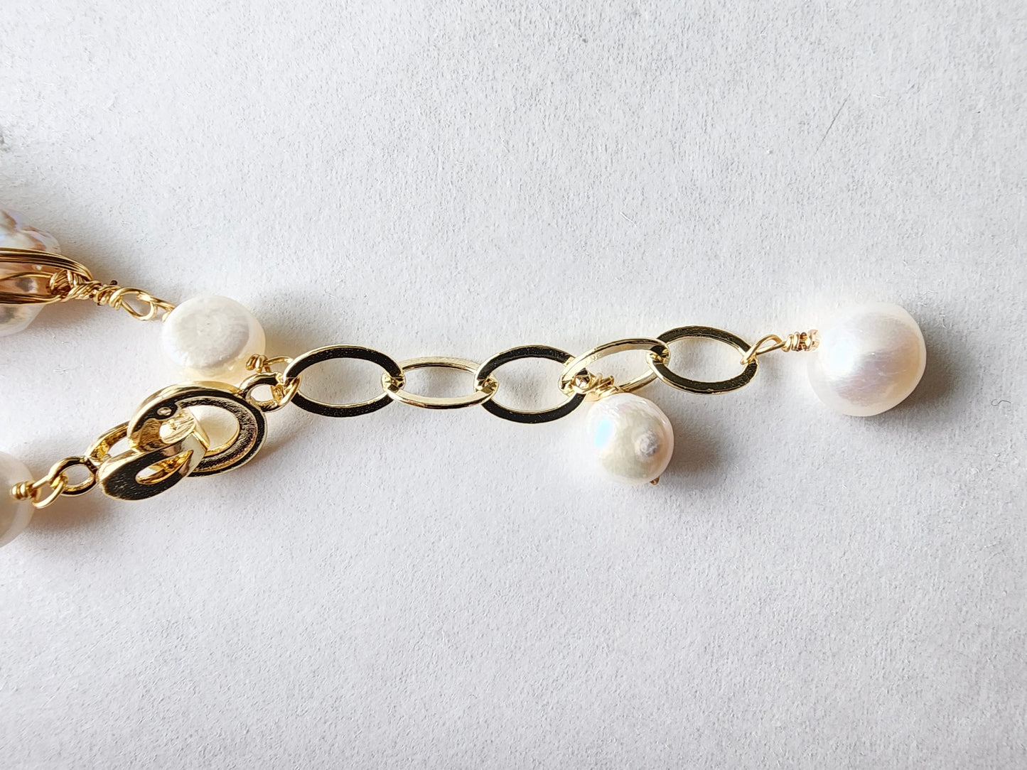 [Bracelet] Gold-Filled Copper and Baroque Pearl Bracelet - Unique Handmade Wire-Wrapped Design