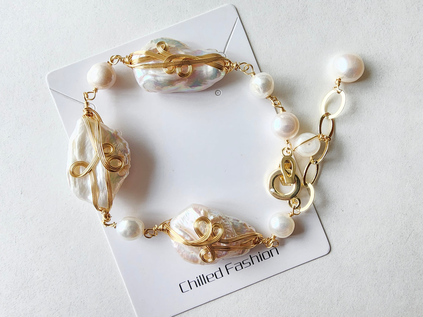 [Bracelet] Gold-Filled Copper and Baroque Pearl Bracelet - Unique Handmade Wire-Wrapped Design