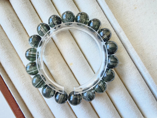 [Bracelet] 11mm Zambian Green Phantom Quartz Bracelet