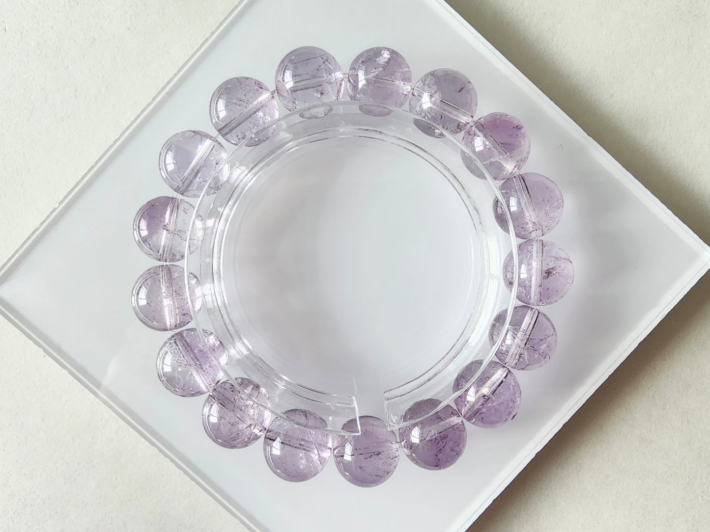 [Bracelet] Enchanting 12mm Amethyst Bracelet - Handcrafted Energy and Healing Accessory