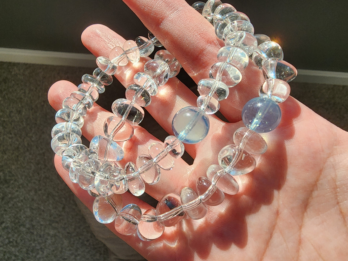 [Bracelet] Aquamarine and Clear Quartz Chip Bead Bracelet