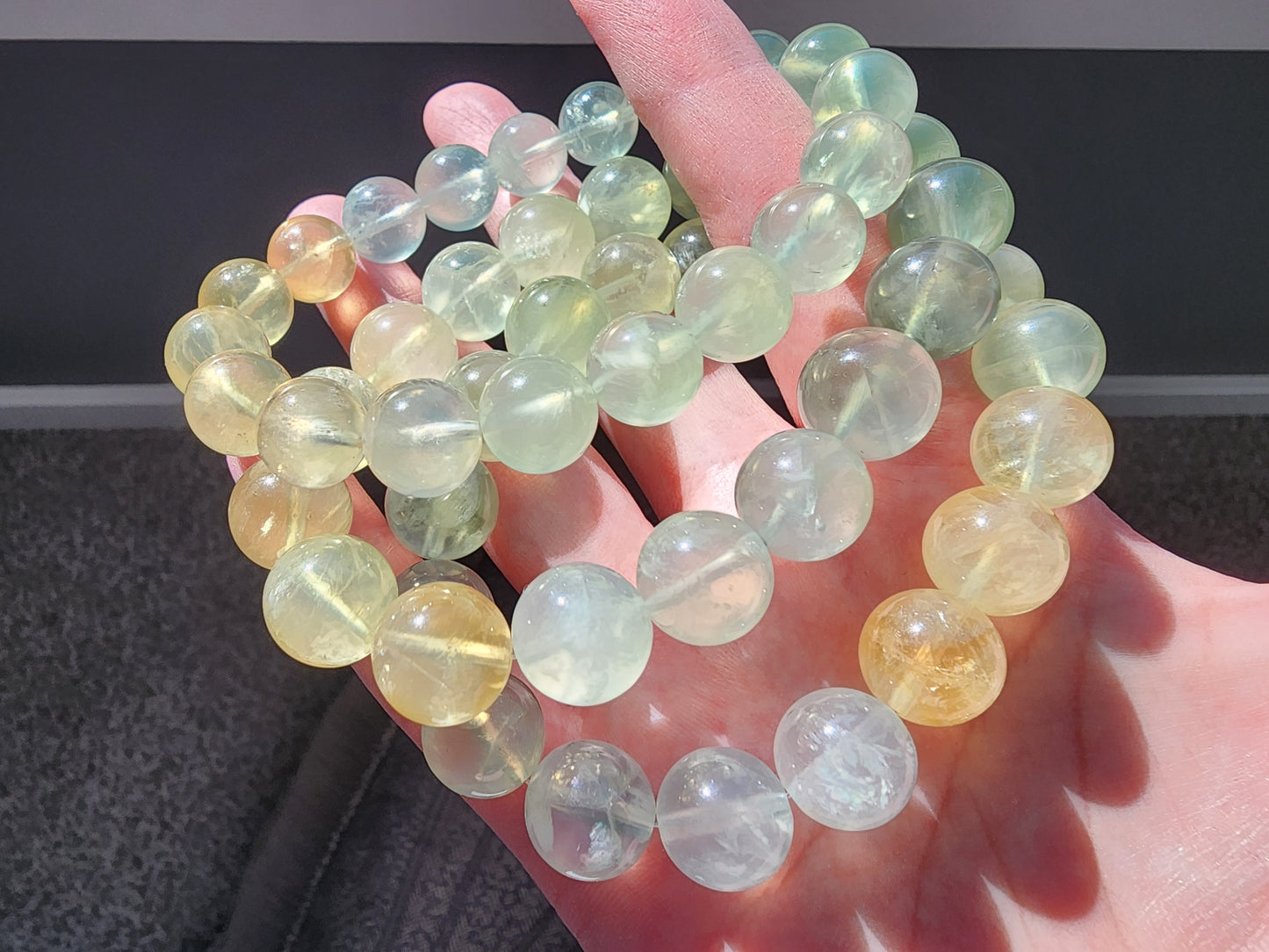 [Bracelet] Green to Yellow Gradient Prehnite Bracelet