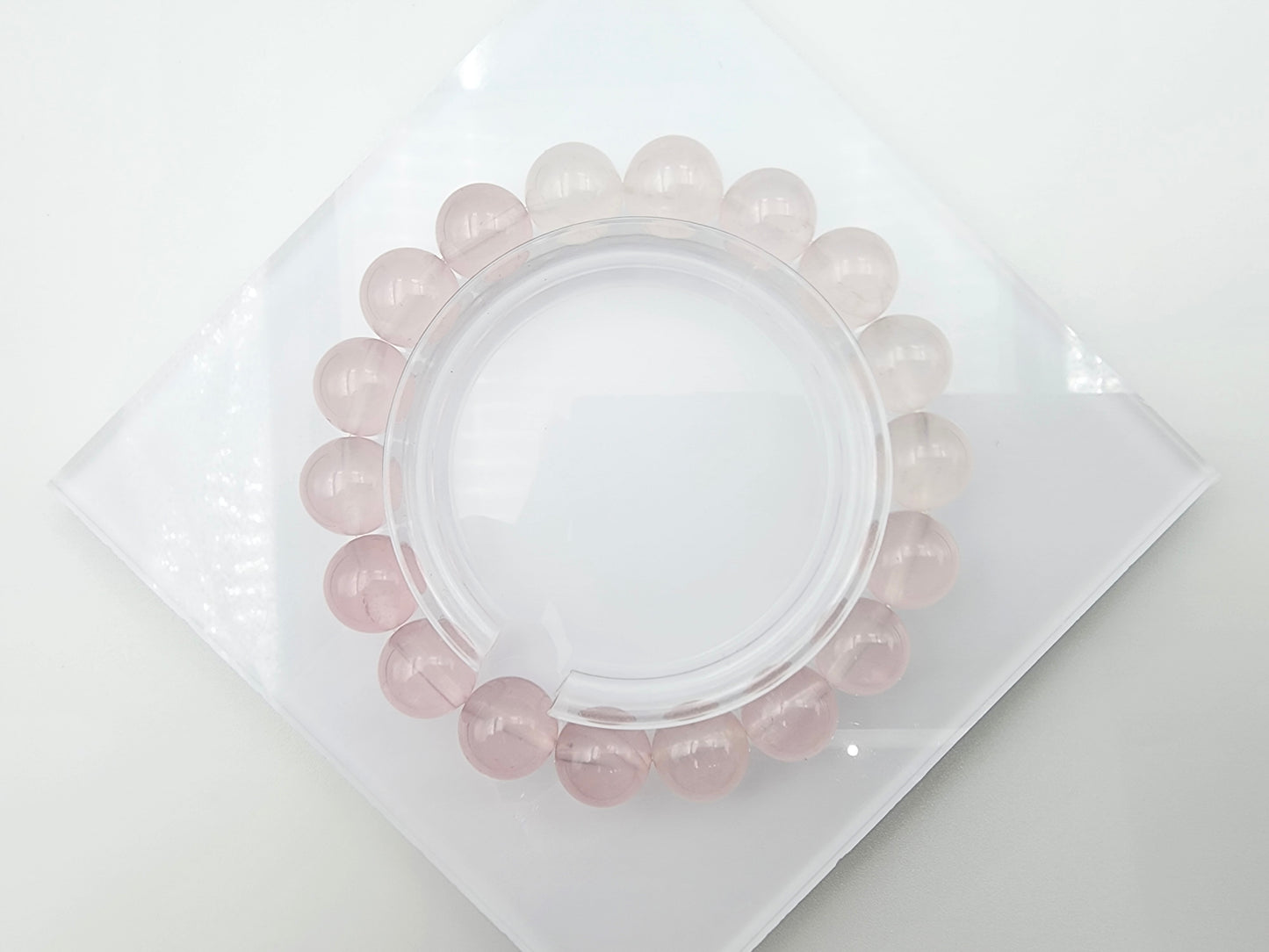 [Bracelet] 11mm Rose Quartz Bracelet with Gradient Color