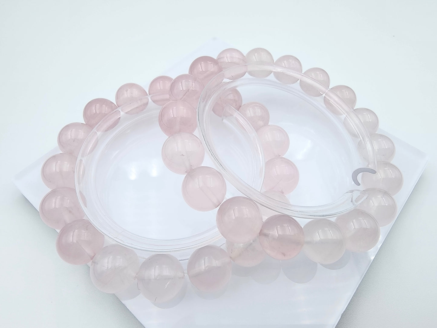 [Bracelet] 11mm Rose Quartz Bracelet with Gradient Color