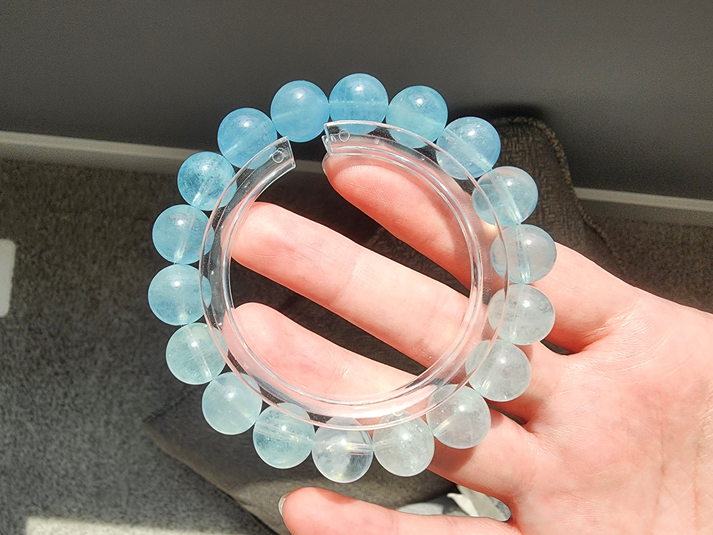 [Bracelet] 11mm Gradient Aquamarine Bracelet