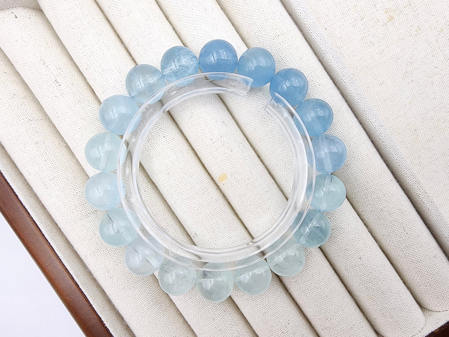 [Bracelet] 11mm Gradient Aquamarine Bracelet