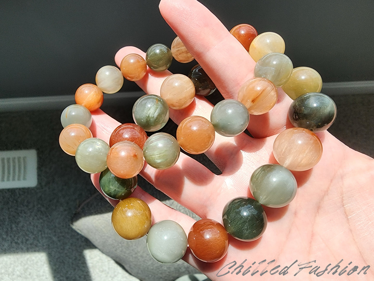 [Bracelet] Unique Harmony: Rabbit Hair Quartz 兔毛 Bracelet with Multicolored Beads