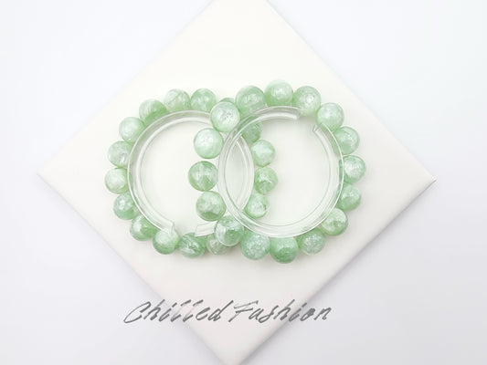 [Bracelet] Lustrous Light Green Emerald Lepidolite (翠祖母晶) Bracelet - A Touch of Elegance and Luxury
