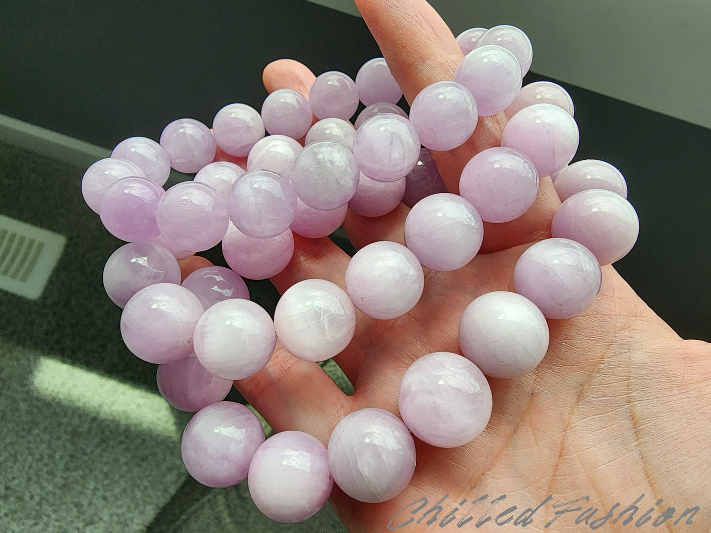 [Bracelet] Lilac Dreams: Natural Kunzite 紫锂辉 Beaded Bracelet