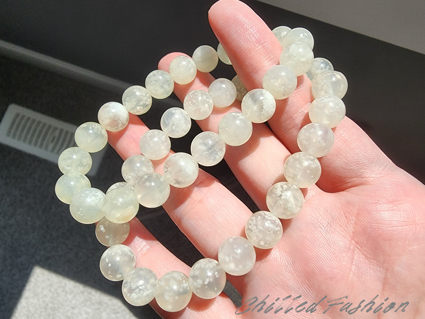 [Bracelet] Whispers of Winter: 9mm Snowflake Jade 雪花天青冻 Bracelet