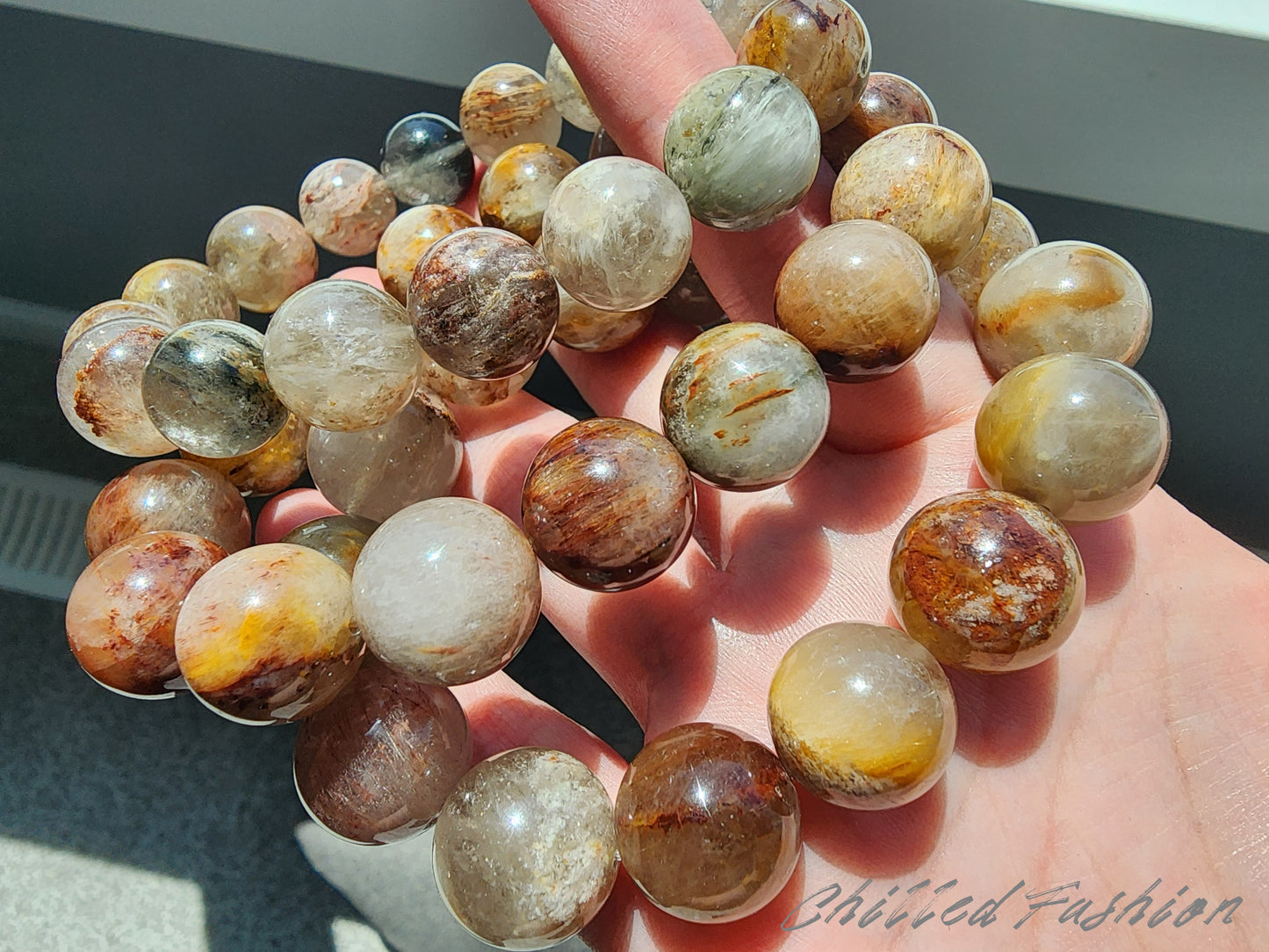 [Bracelet] Natural Phantom Quartz with Rutile – Grounding Crystal Beaded Bracelet