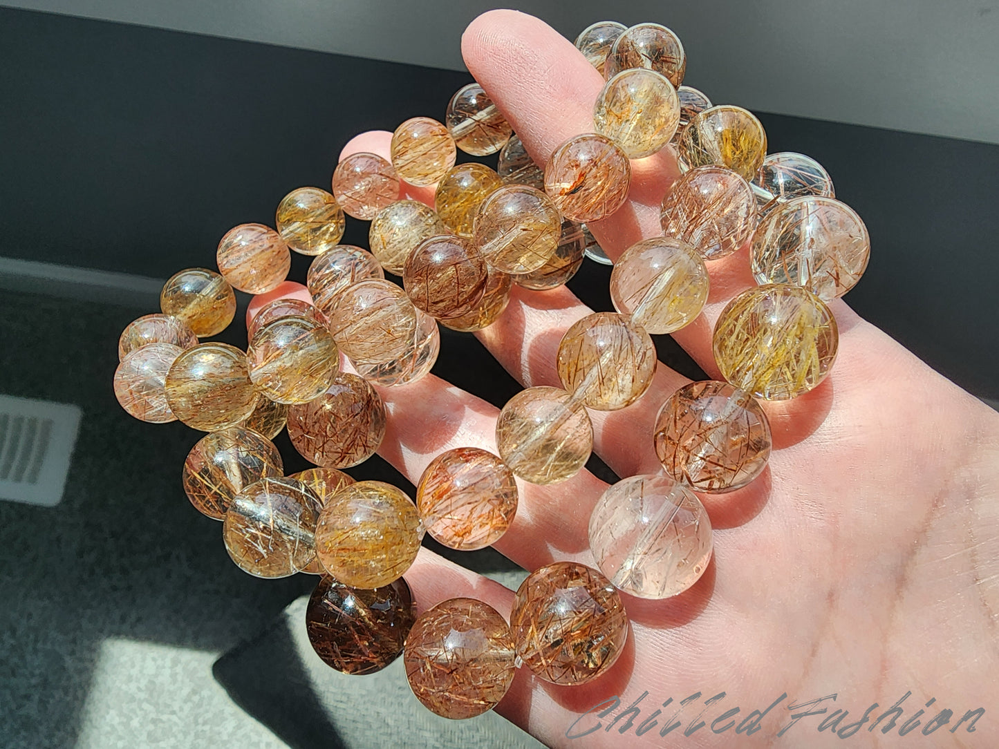 [Bracelet] Rutilate Style Tourmalinated Quartz Bracelet – Natural Multitone Tourmaline Threads
