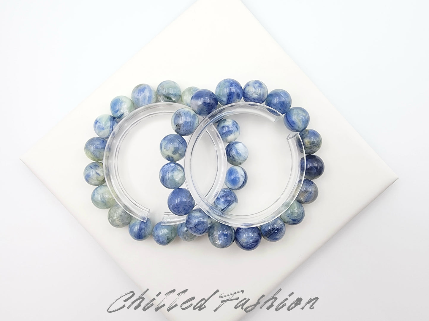 [Bracelet] Elegant Kyanite Beaded Bracelet: A Touch of Nature’s Blue