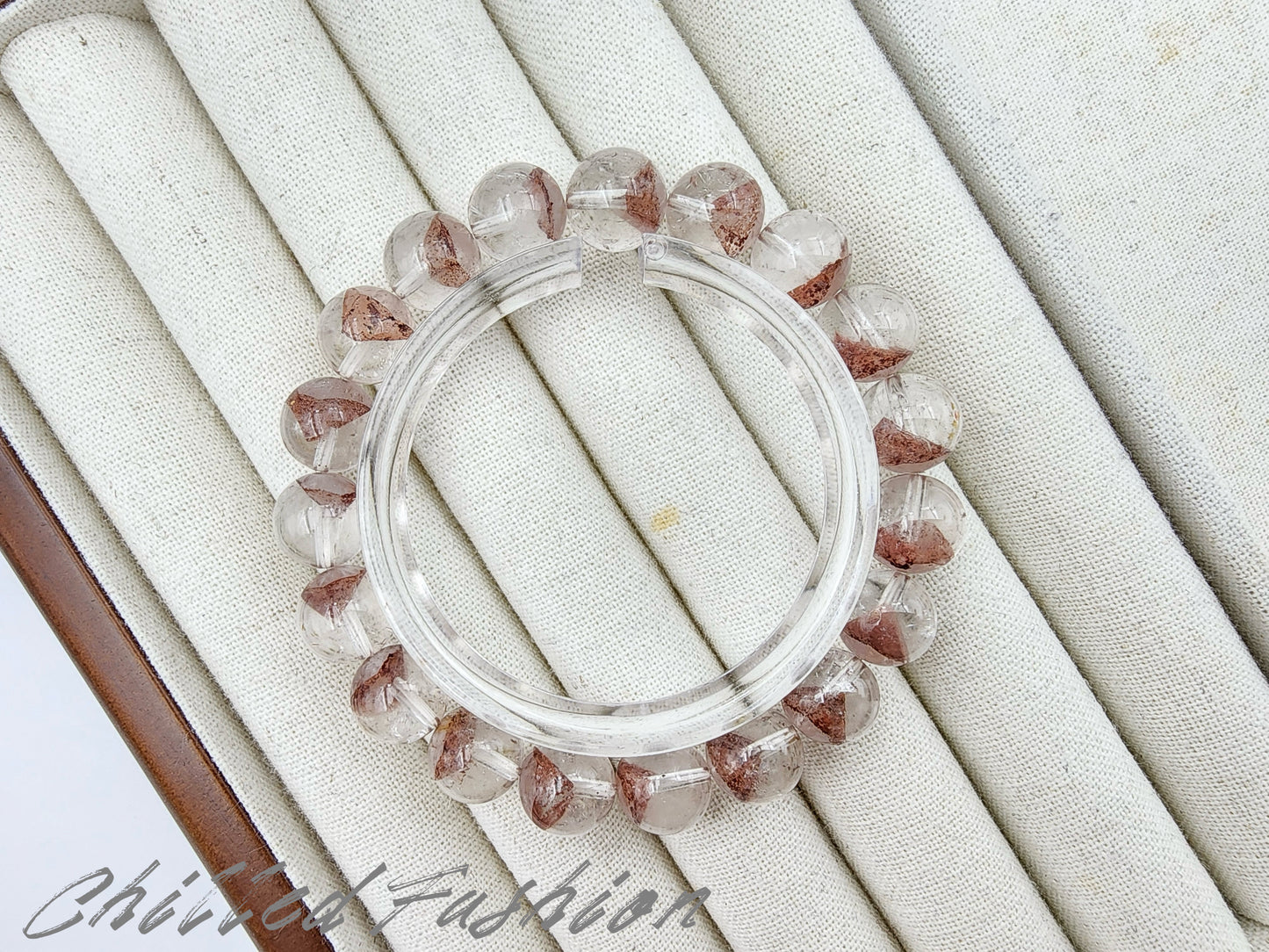 [Bracelet] 10mm Red Phantom Quartz Bracelet with Pyramid Inclusions