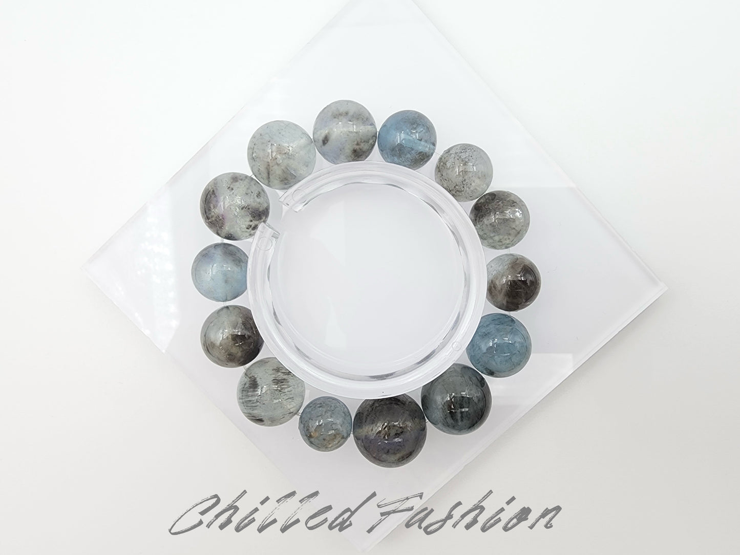 [Bracelet] Black Flash Aquamarine Gemstone Bracelet - 17mm to 12.1mm Beads