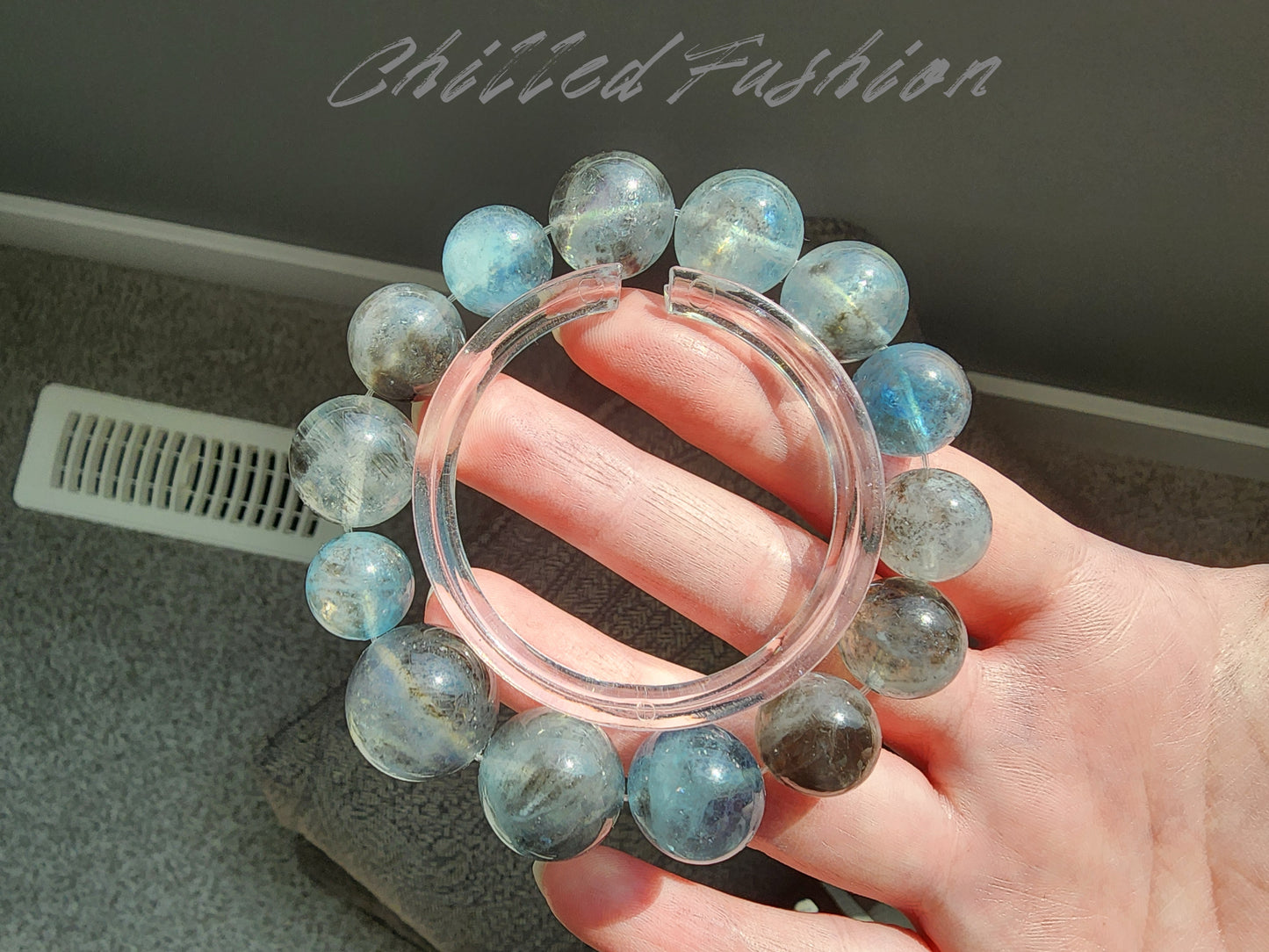 [Bracelet] Black Flash Aquamarine Gemstone Bracelet - 17mm to 12.1mm Beads