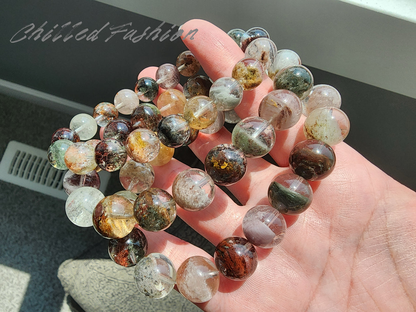 [Bracelet] Colorful Phantom Quartz Bracelet with Half Bowl Inclusions