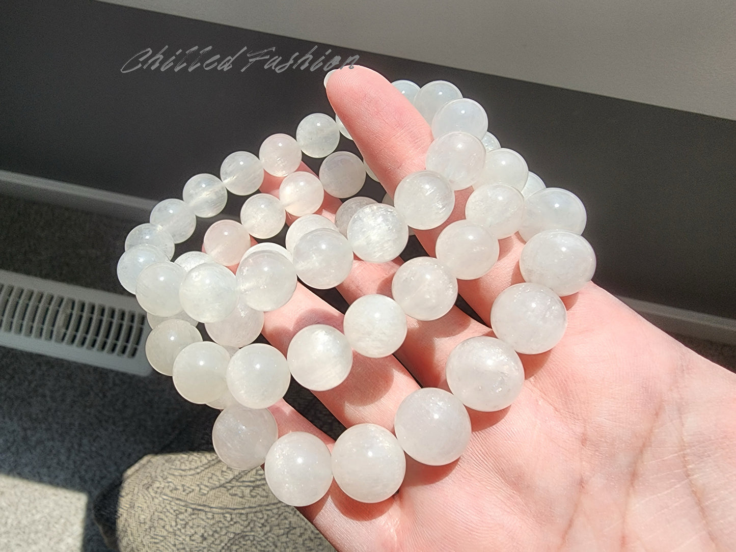 [Bracelet] White Rabbit Hair-Like Feldspar Bracelet