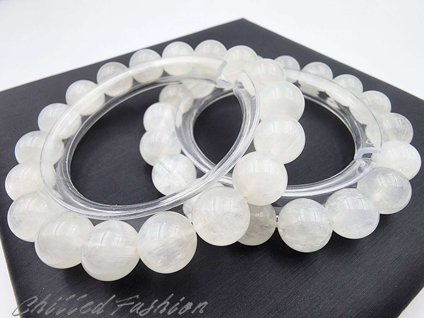 [Bracelet] White Rabbit Hair-Like Feldspar Bracelet