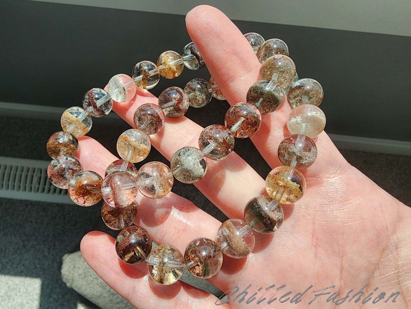 [Bracelet] Colorful Phantom Quartz Bracelet with Central Phantom Line