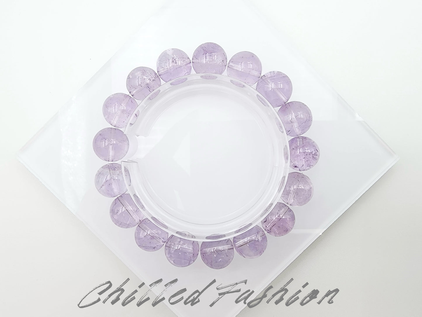 [Bracelet] Enchanting 12mm Amethyst Bracelet - Handcrafted Energy and Healing Accessory
