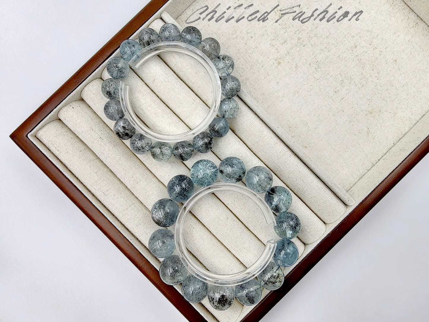[Bracelet] 12mm Sparkling Aquamarine Bracelet with Natural Black Dots