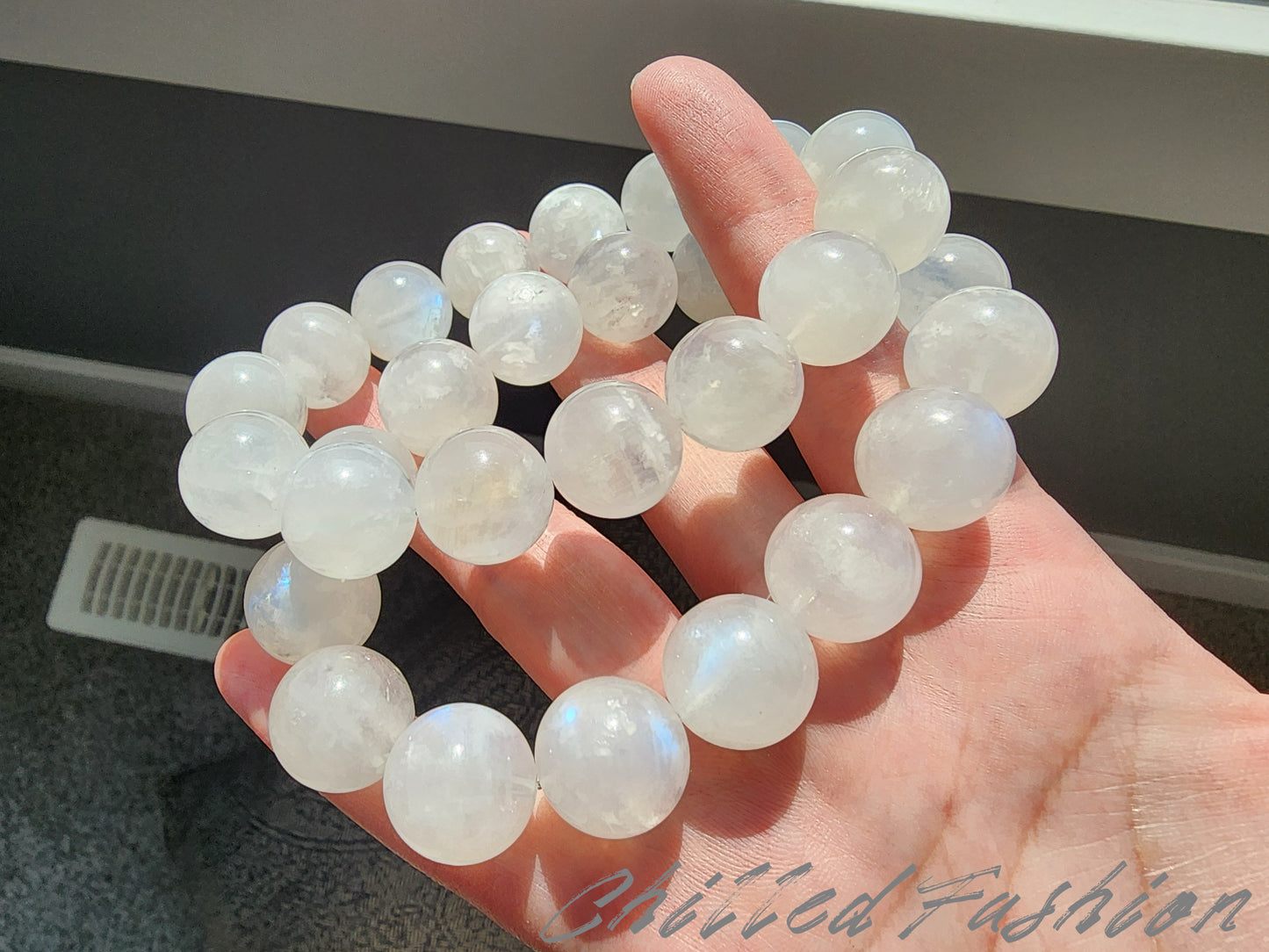 [Bracelet] Moonlit Night: Blue Sheen Moonstone 蓝月光 Bracelet