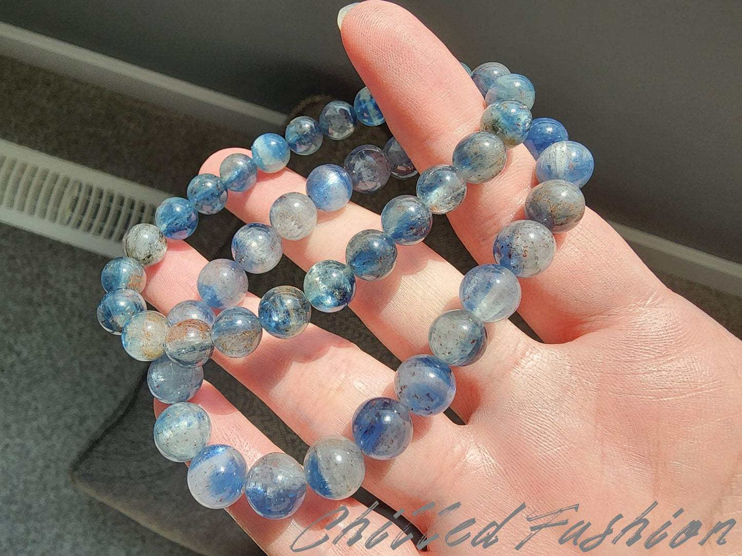 [Bracelet] Kyanite Bracelet with Shimmery Golden Sunstone