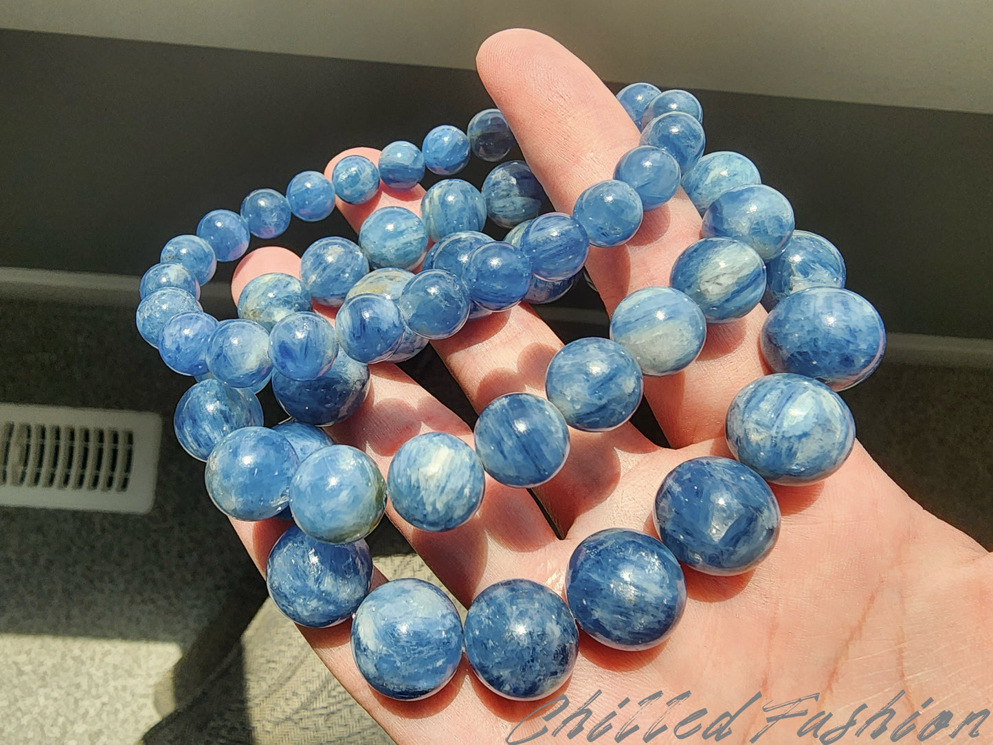 [Bracelet] Kyanite Beaded Bracelet - Elegant and Healing